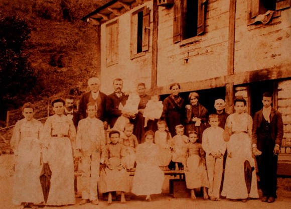 Fotografia tirada no ano de 1893.