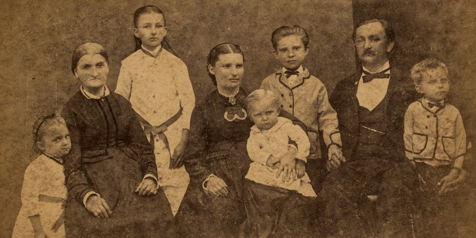 retrato-familia-museu-do-colono-1